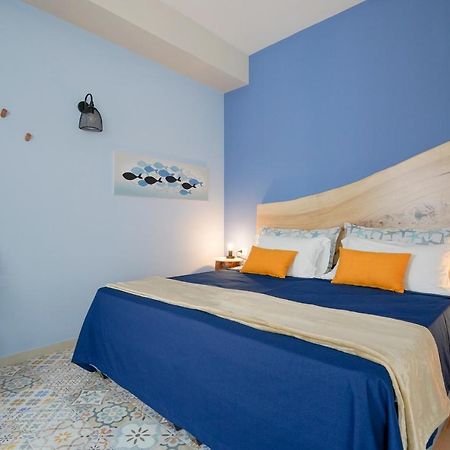 Mediterranea Apartment- Central Station - Free Wifi&Netflix Бари Экстерьер фото