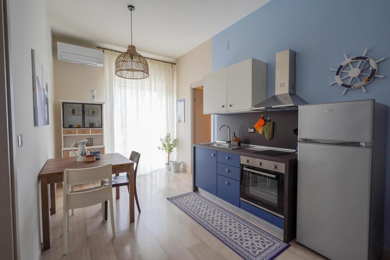 Mediterranea Apartment- Central Station - Free Wifi&Netflix Бари Экстерьер фото